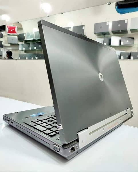 Hp Gaming 2GB Redeon Graphics Core i7 2nd Genration 8GB Ram /128GB SSD 2