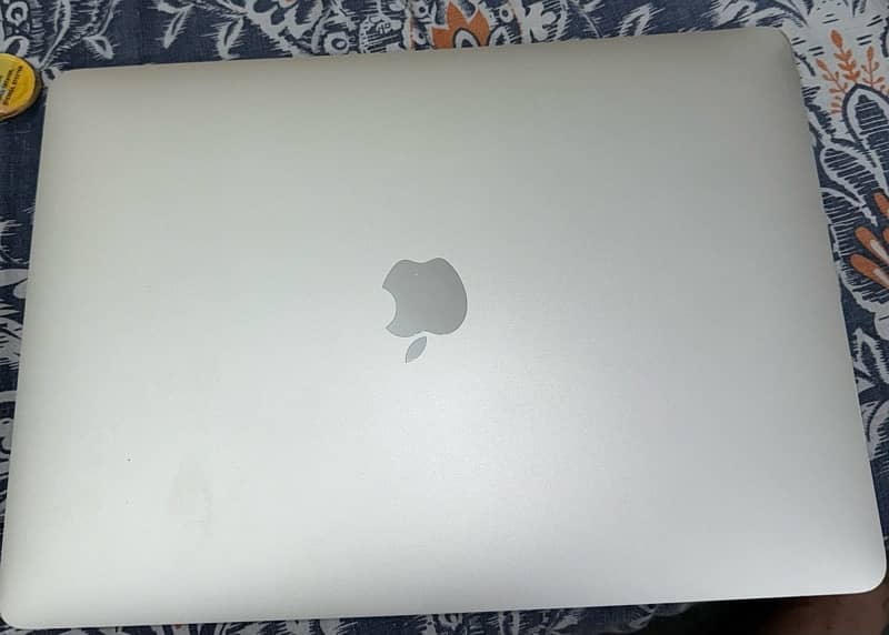 Apple Macbook Pro M1 2021 1