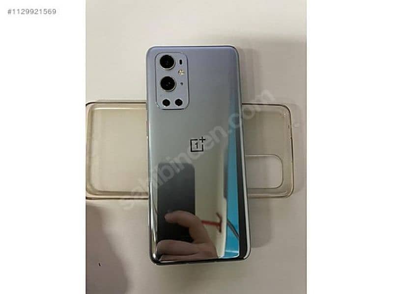 one plus 9 pro 10/10 condition with box 0