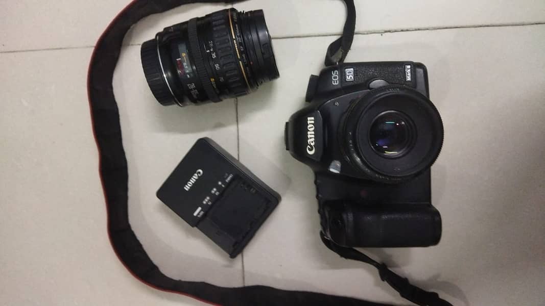Canon 5D Mark ii - full frame professional camera 1