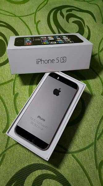 iPhone 5s/64 GB PTA approved my WhatsApp 0324=4025=911 0