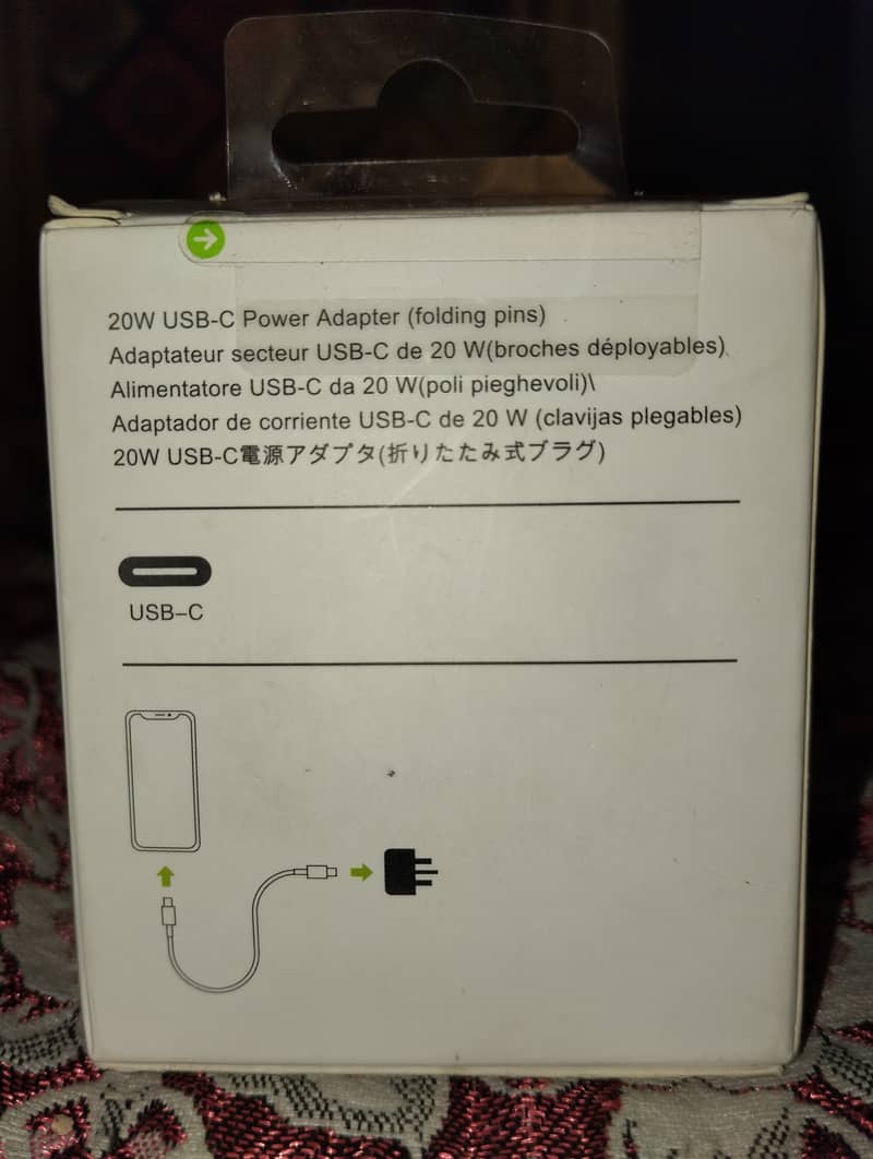 USB-C 20W POWER ADAPTER 1