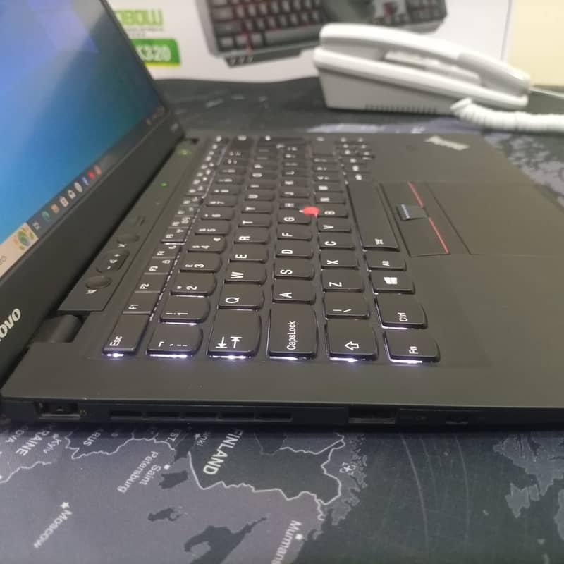 Lenovo ThinkPad X1 Carbon Core i7-3667U 3rd Gen 4GB RAM, 128GB SSD 8