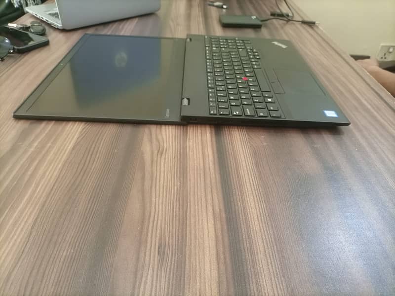 Lenovo Thinkpad T570 Core i7 7th Gen/16GB/256GB SSD Touch Screen 9