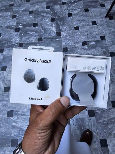 Samsung Earbuds 2 4