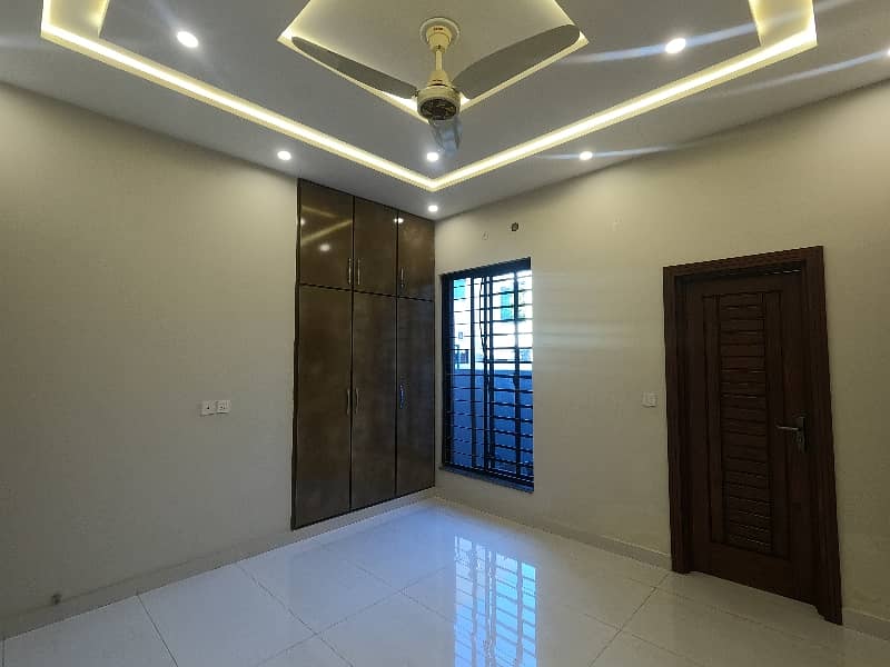 Brand New 11 Marla Owner Built House For Sale In Gulbahar Block Bahria Town Lahore 8