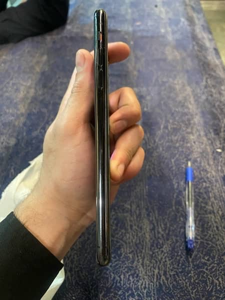 IPhone XAs MaX 256gb 10/10 codition waterproof 94 battery helth 7