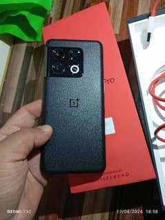oneplus 10 pro 12/256 Non PTA box with charger