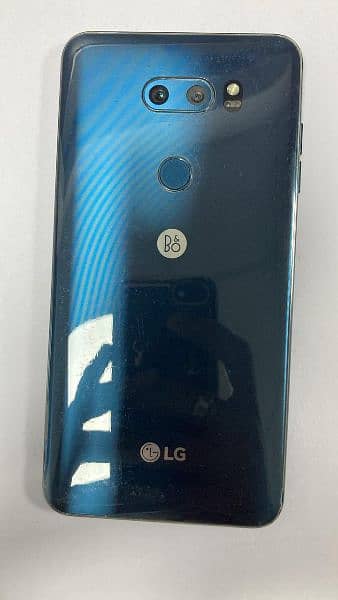 LG V30 thinq mint condition 3