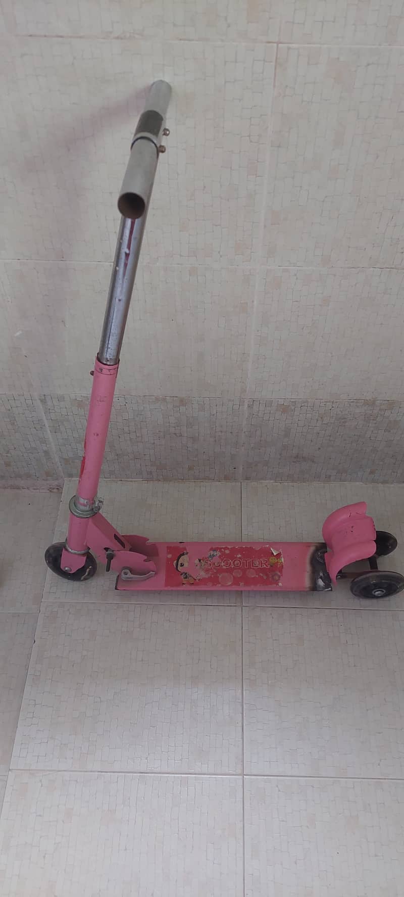 Pink colour kids scooty 2