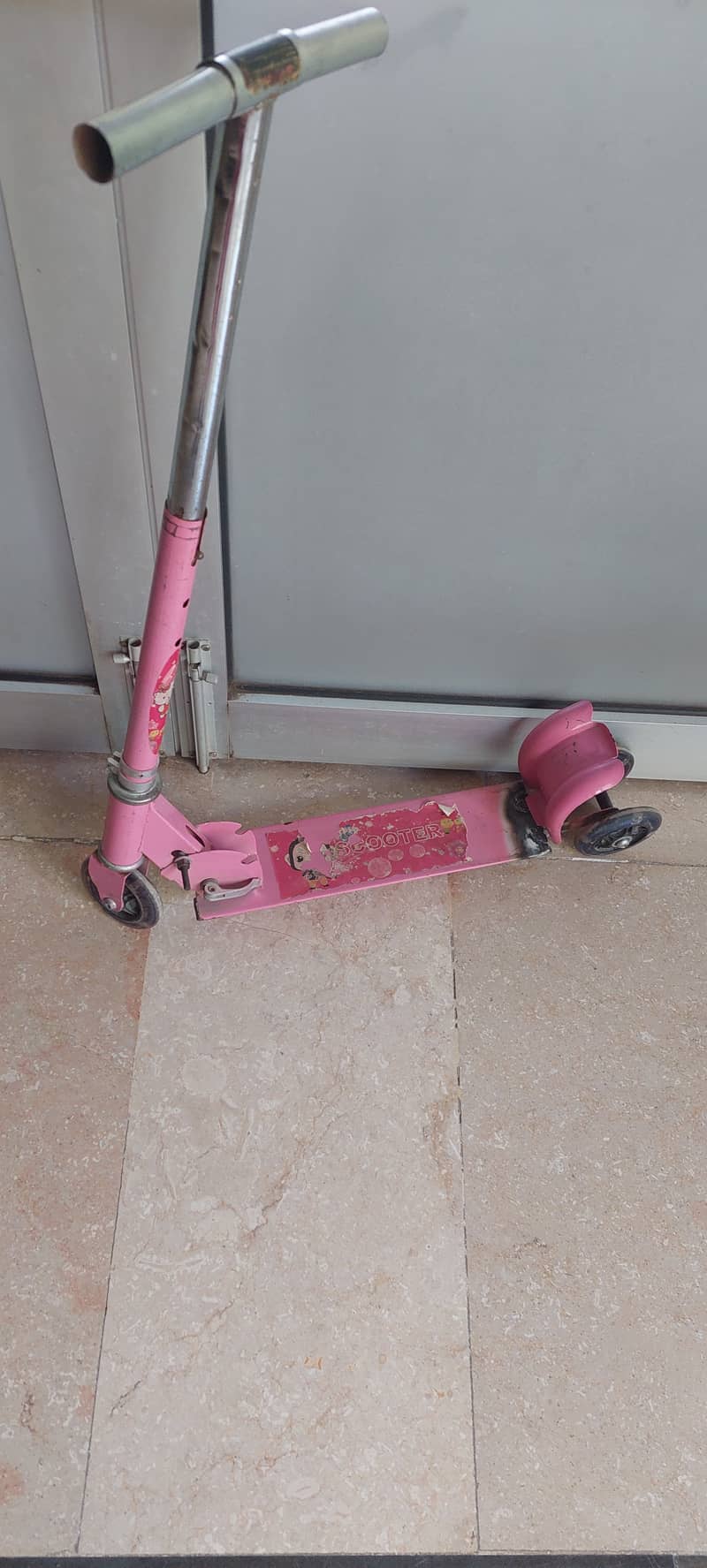 Pink colour kids scooty 5