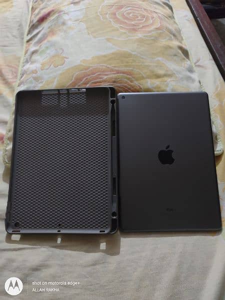 ipad 9 complet box 10 by 10 bought saudi arabia 2
