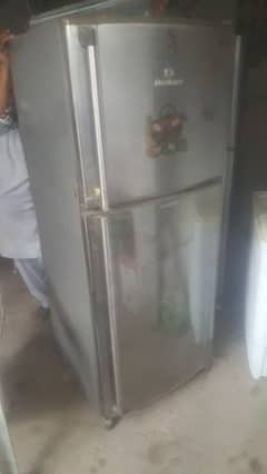 Dawlance fridge full size,13 cubiq