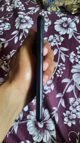 Iphone XR Black Color 2