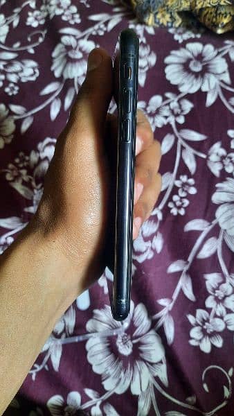 Iphone XR Black Color 3