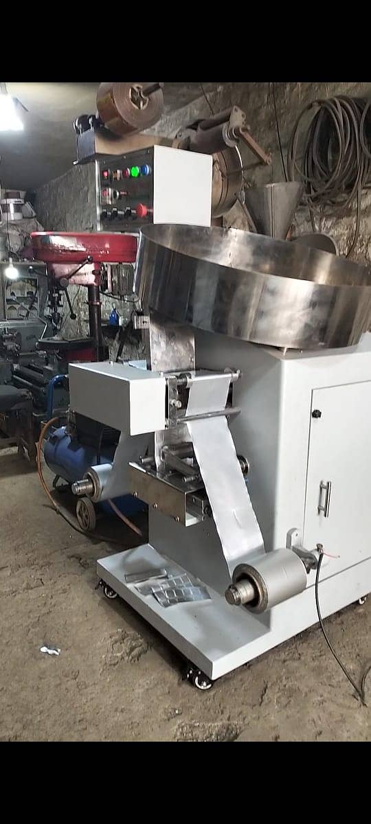 Automatic Packing Machine for Surf,Slanti ,dryer and fryer Juice 1