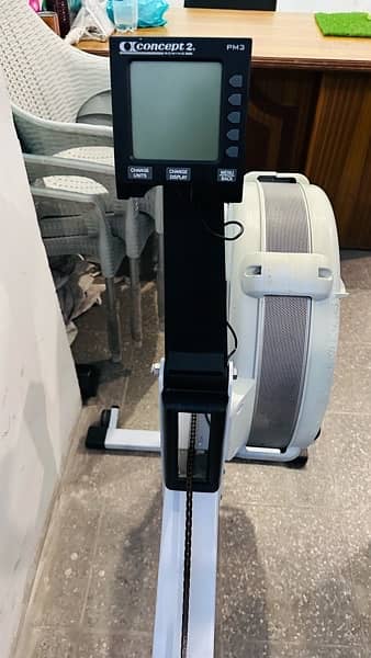 Concept 2 rowing machine slightly used USA import model: D 7