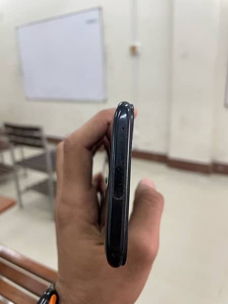 oppo reno 2z  condition 10/10  with charger  urgent sale 3