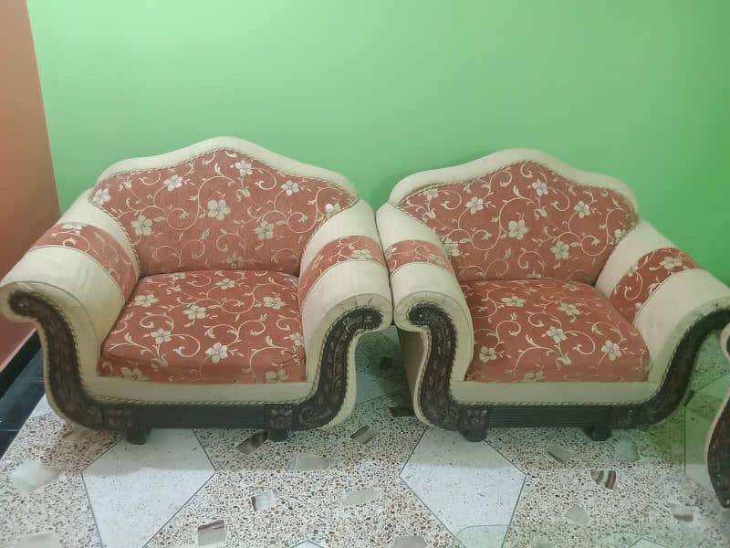 7 Seater Sofa Set Available For Sale In Gulistan-E-Johuar Block 19 4