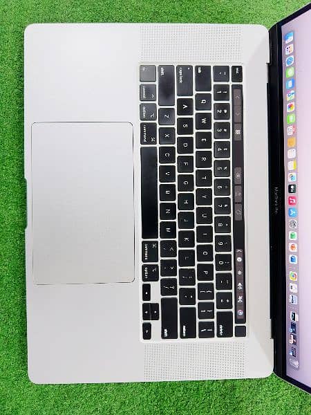 Apple MacBook Pro 2016 To 2019 Touch Bar 16/512GB SSD Core i7 7