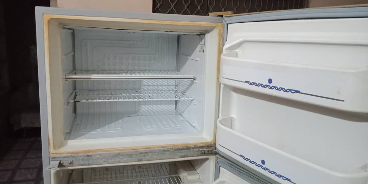 Dawlance fridge large size for sale 2