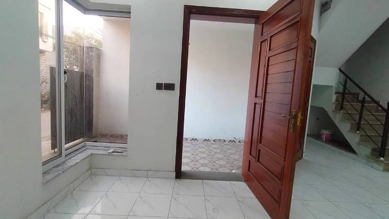 Ismail Valley 675 Square Feet House Up For rent 27