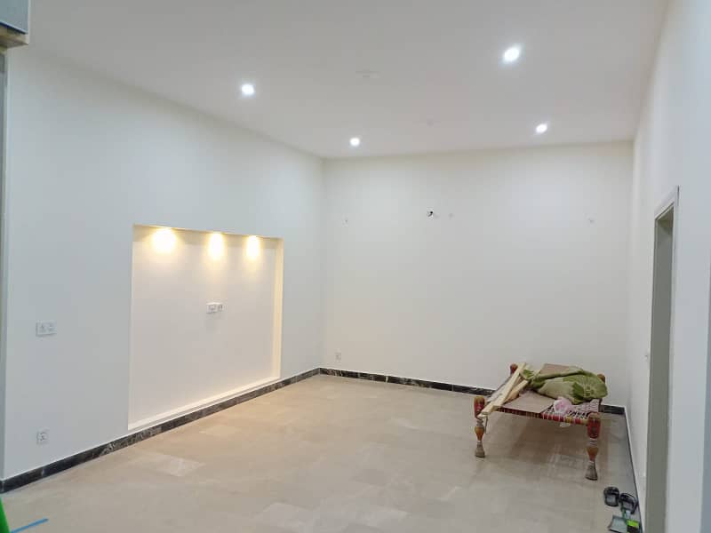 4 BEDS 8 MARLA BRAND NEW HOUSE FOR RENT LOCATED BAHRIA ORCHARD LAHORE 7