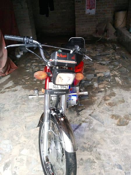 saaf bike hai  rabta k Lea mobile No 03016908675 bike sahiwal me hai 7