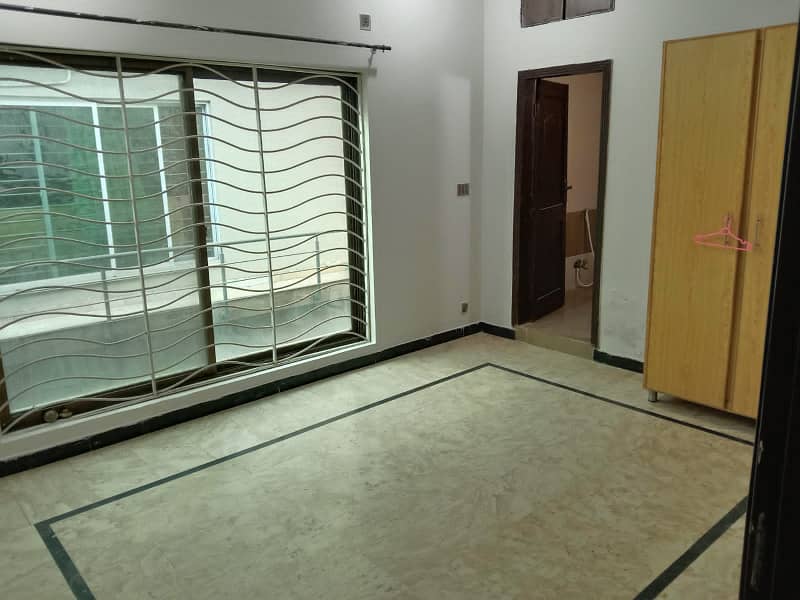 Available 10 marla portion for rent in Bahria town phase 4 1