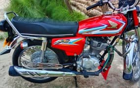 Honda 125cc 2016 model bike for sale WhatsApp number on03229844345)