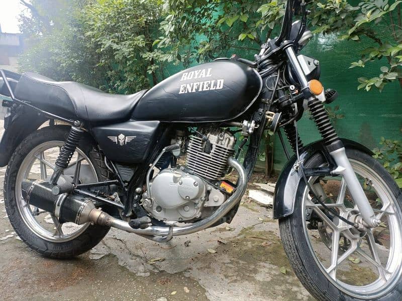 Suzuki Gs 150 bike for sale in perfect condition ( Tubeless tire ) 1