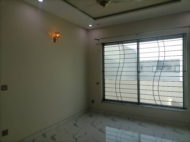 Upper Portion For rent In DHA Phase 7 - Block X 21