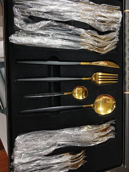 Golden Stainless Steel cutlery set 24 pcs 8
