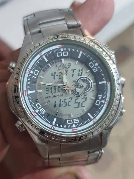 EFA 121d casio Edifice analogue digital watch. 3