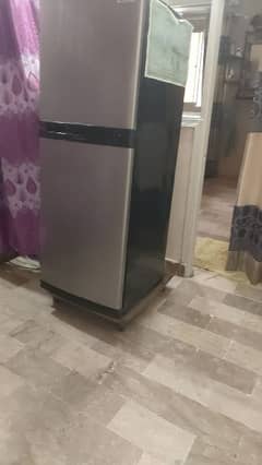 orient refrigerator medium size 10by10 conddition 0