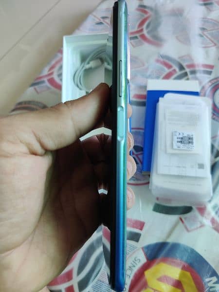 vivo y53s  8 128 33 w. fast charger 10/9 condition all ok 4
