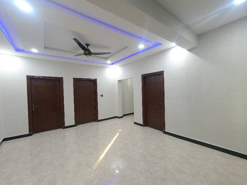 A On Excellent Location 900 Square Feet Flat In Islamabad Is On The Market For sale 4