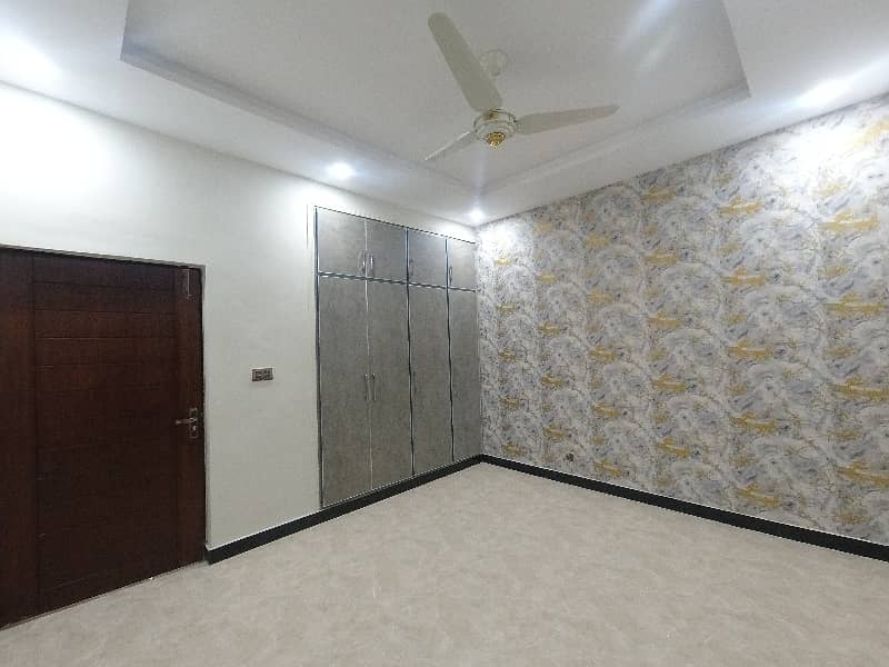 A On Excellent Location 900 Square Feet Flat In Islamabad Is On The Market For sale 13
