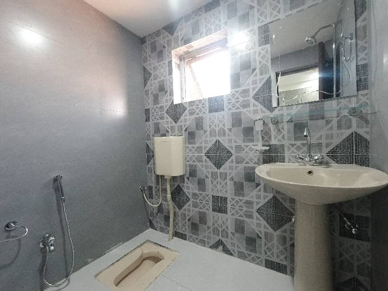 A On Excellent Location 900 Square Feet Flat In Islamabad Is On The Market For sale 14