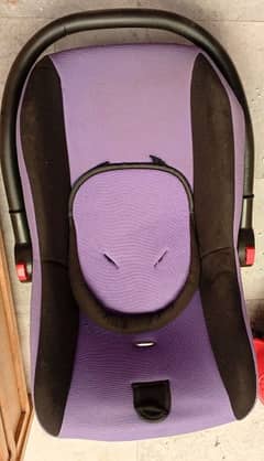 baby car seat or carrycot