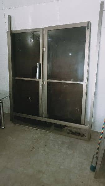 Aluminium and glasss door 2