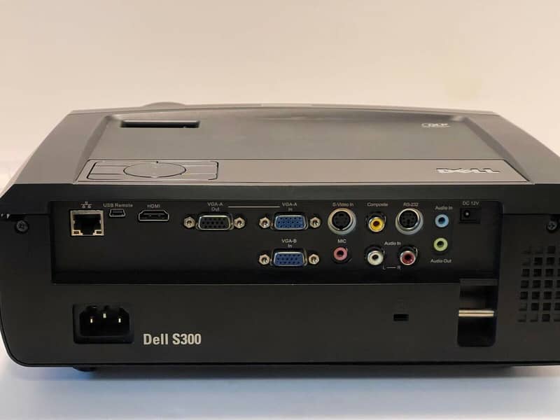 Dell S300wi 3D Short Throw Wireless Multimedia Projector 1