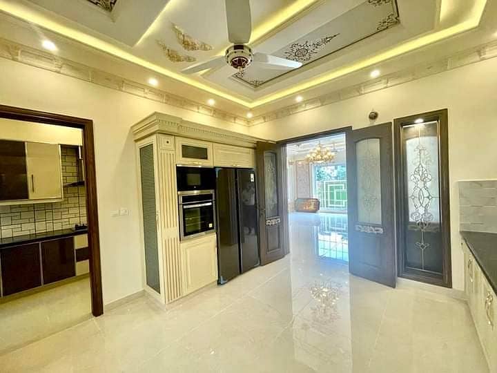 1 KANAL CORNER LUXURIOUS HOUSE FOR SALE IN BAHRIA TOWN LAHORE 23