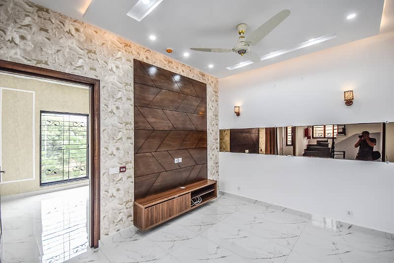 5 Marla Out Class Stylish Luxury Bungalow for rent In DHA Phase 9 Town 21