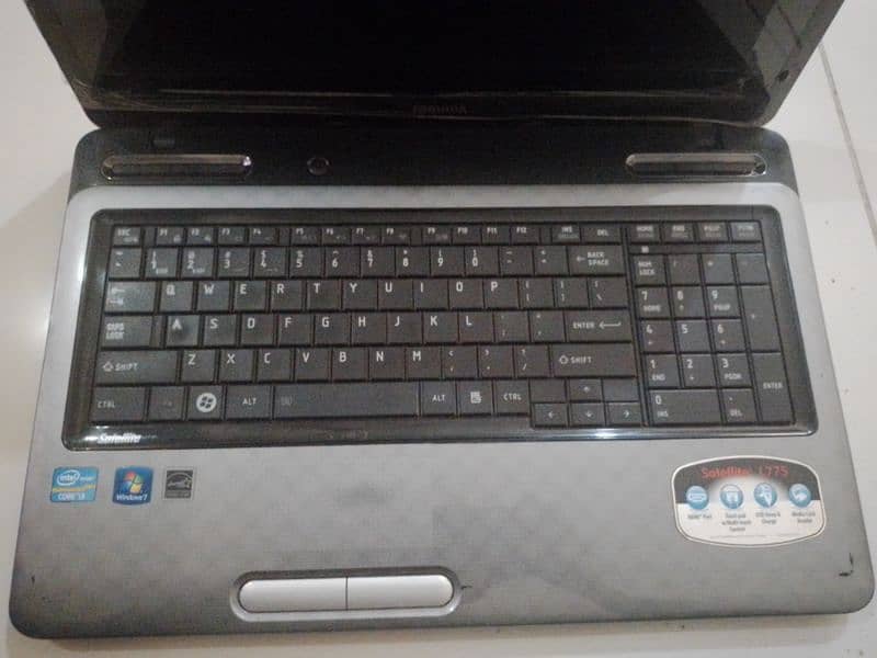 brand new Toshiba laptop with original adopter 5