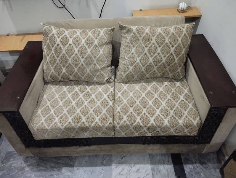 sofa set 3-2-1  with center table 0