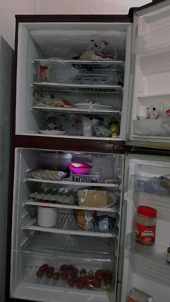 PEL REFRIGERATOR Full size IN GOOD CONDITION 2