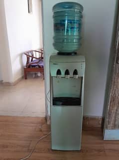 water dispenser with refrigerator all ok in good condition