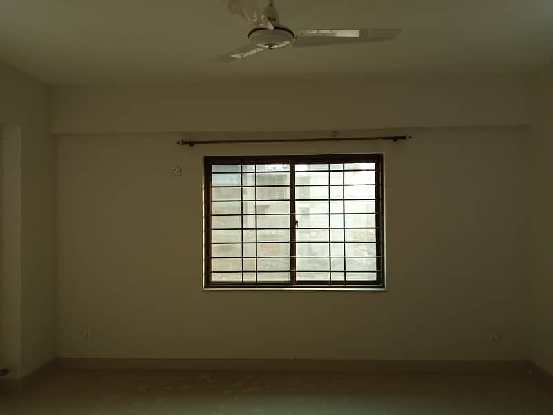 10 Marla 03 Bedroom Brand New 8th Floor Apartment Available For Rent In Askari-10 Sector-F Lahore Cantt 46