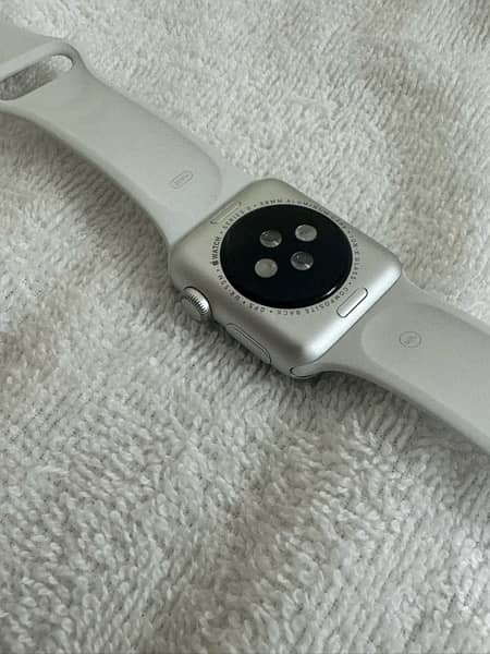 Apple Watch series 3 38mm 1